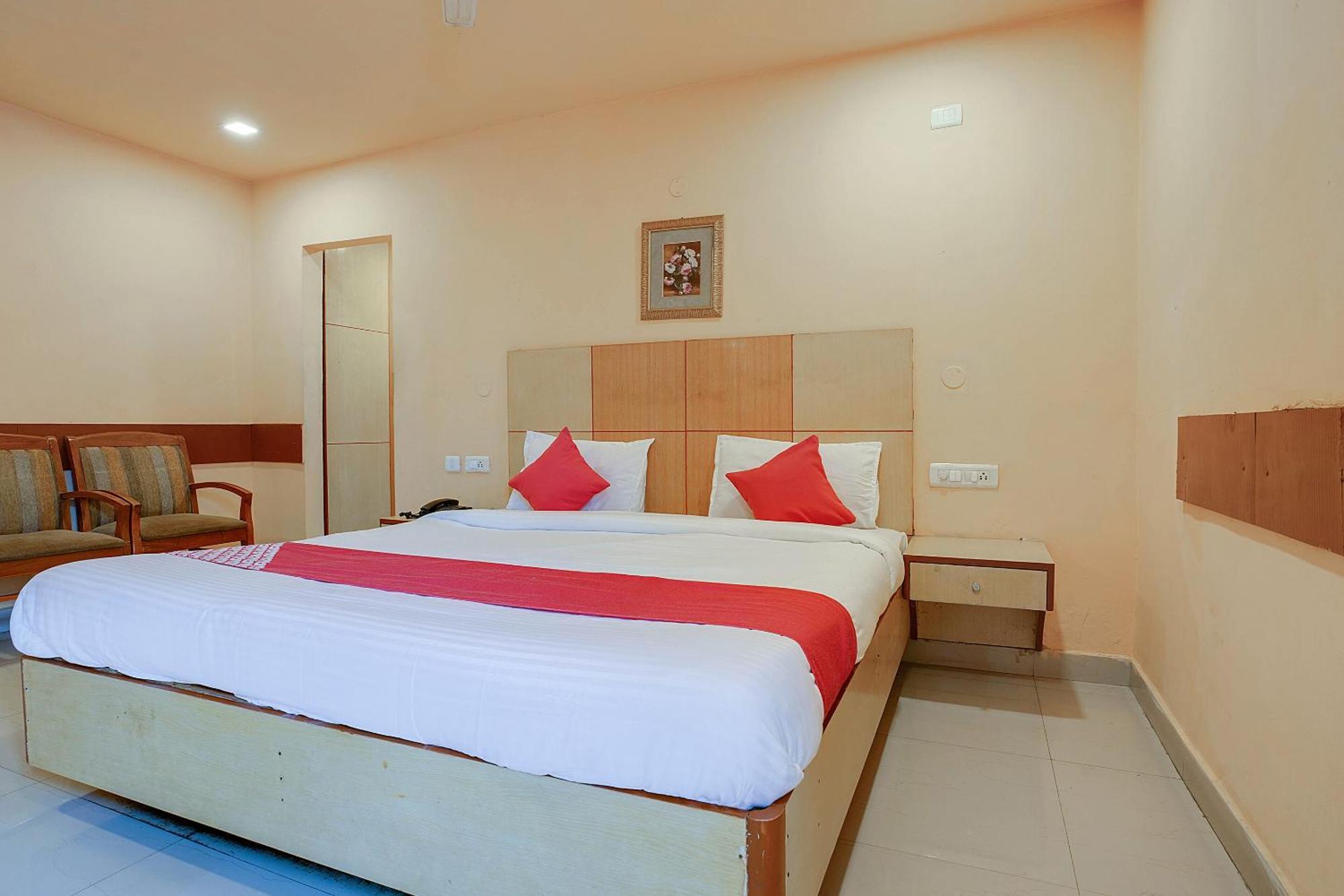 Hotel O Shanta Residency Lodge Sururnagar ภายนอก รูปภาพ