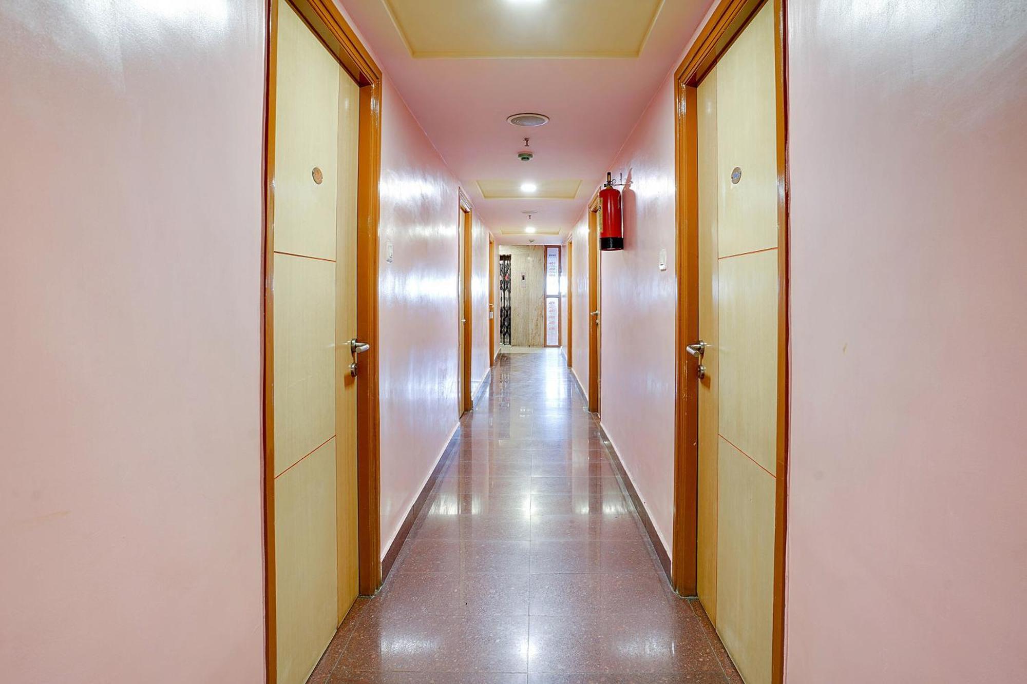 Hotel O Shanta Residency Lodge Sururnagar ภายนอก รูปภาพ
