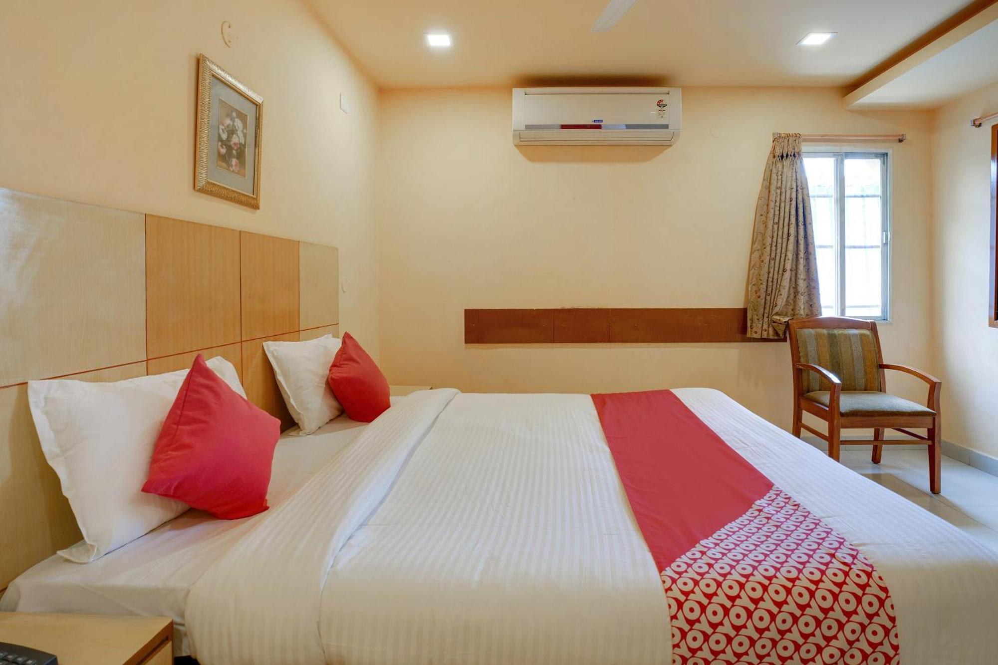 Hotel O Shanta Residency Lodge Sururnagar ภายนอก รูปภาพ