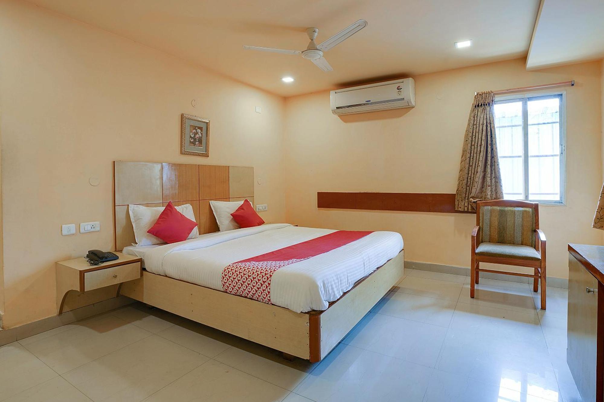 Hotel O Shanta Residency Lodge Sururnagar ภายนอก รูปภาพ